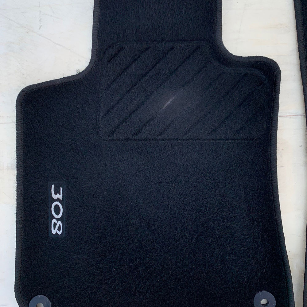 nettoyage tapis voiture la-roche après
